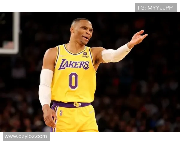 战术解析：湖人如何通过精妙布局掌控比赛节奏并实现制胜优势